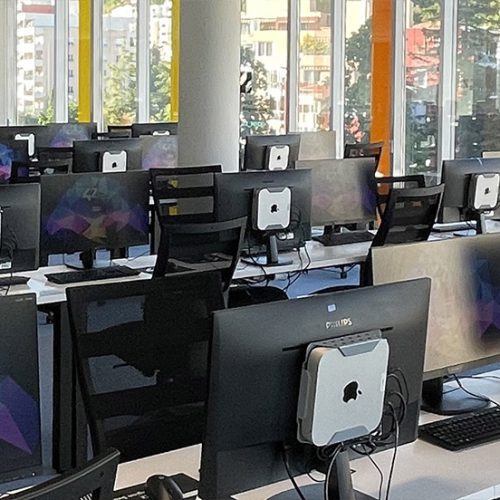 Workspace in the campus of 42 in Nice